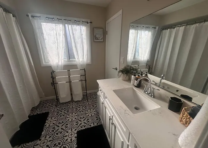 Great America Getaway Sleeps 12 Near Navy Base * Gurnee