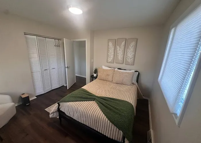 Great America Getaway Sleeps 12 Near Navy Base * Gurnee