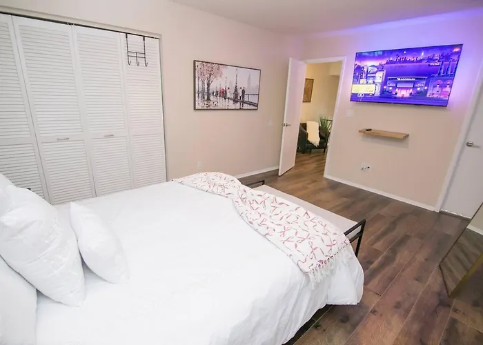 Great America Getaway Sleeps 12 Near Navy Base * Gurnee
